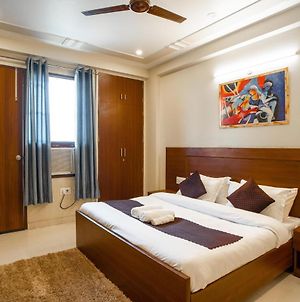 The Lodgers 2 Bhk Serviced Apartment Infront Of Artemis Hospital Gurgaon Exterior photo