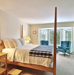 The Birch Ridge- Blue Velvet Room #10 - Queen Suite In Killington, Vermont, Hot Tub, Lounge, Home Exterior photo