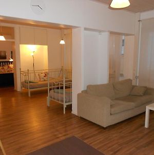 Anne'S City Apartment Jyvaskyla Room photo