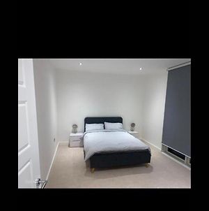 2Bed City Airport Apartments London Exterior photo