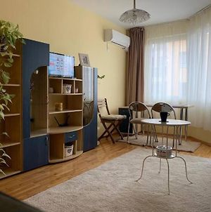 Cozy Studio In Blue Apartment Sofia Exterior photo