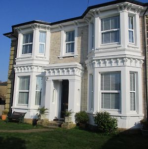 Lovely Spacious 3 Bedded First Floor Apartment Ryde  Exterior photo