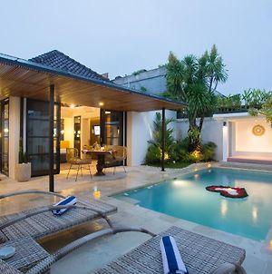 The Kon'S Villa Bali Seminyak Exterior photo