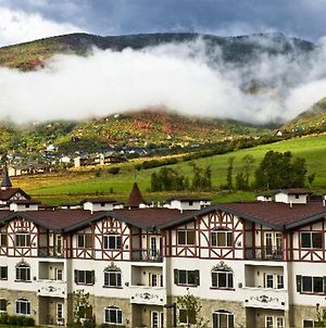 Villas At Zermatt Resort - Condos Midway Exterior photo