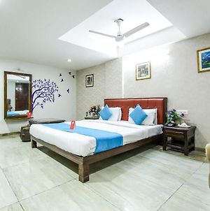 Hotel Seven Ahmedabad Exterior photo