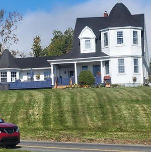 Bryson'S Bed And Breakfast Baddeck Exterior photo