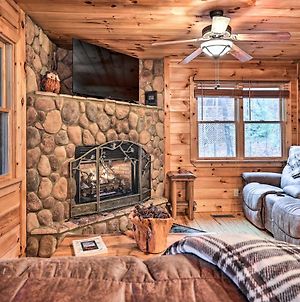 Pet-Friendly Blue Ridge Vacation Rental Cabin Exterior photo