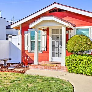 Colorful Long Beach Bungalow With Patio And Grill Villa Exterior photo