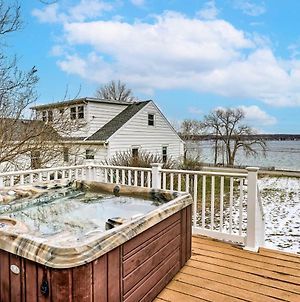 Canandaigua Vacation Rental With Hot Tub Exterior photo