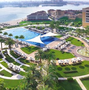 The Ritz Carlton Abu Dhabi Grand Canal Hotel Exterior photo