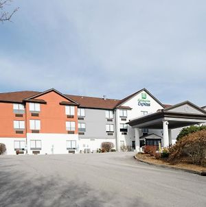 Holiday Inn Express & Suites Knoxville-North-I-75 Exit 112 Powell Exterior photo