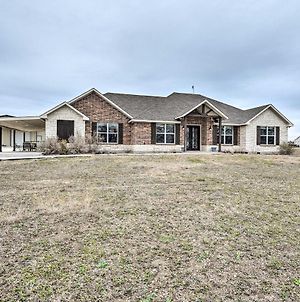 Secluded Krum Home, 18 Mi To Lake Ray Roberts Exterior photo