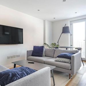 No.1 Universal House - Double Bedroom Apartment Bromley Exterior photo
