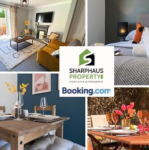 Beautiful 3 Bed House That Sleeps 8 Guests With Courtyard & Free Parking By Sharphaus Short Lets & Serviced Accommodation Management Brighton Exterior photo