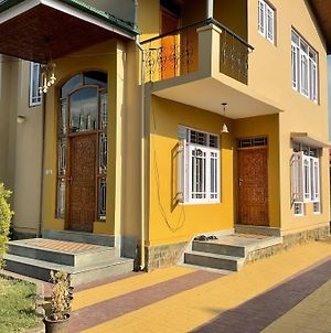 Rehaish Villa Srinagar  Exterior photo