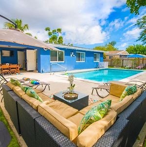 Cozy Blue House Blocks From Beach With Private Pool, Bbq, Backyard Deerfield Beach Exterior photo