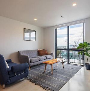 Stunning Light-Filled 2Bed W Car Park Apartment Auckland Exterior photo