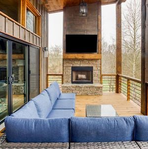 Blue Mountain Cove With Hot Tub Game Room Fire Pit Morganton Exterior photo
