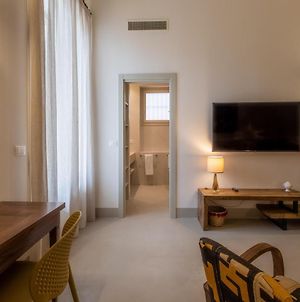 Palazzo San Lazzaro - Jacuzzi Rooms & Suites Sit Lecce Exterior photo