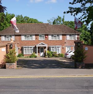 All Seasons Gatwick Guest House Horley Exterior photo