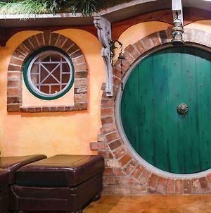 The Hobbit House, Fantasy Meets Luxury! Apartment Russellville Exterior photo
