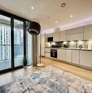Modern & Secure 3Br 2Ba Apartment In The Heart Of Crossharbour London Exterior photo