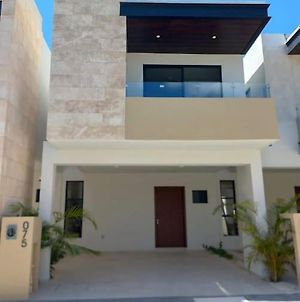 Luxury Amazing Villa, 3 Rooms, 3,5 Bathrooms, Swimming Pool, Gym, Close To Th Beach Playa del Carmen Exterior photo
