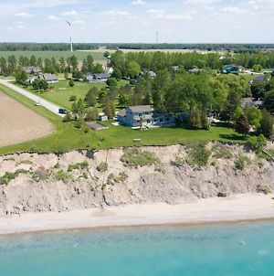 Waterfront Cottage With Private Beach And Hot Tub Grand Bend Exterior photo