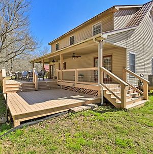 Remote Tennessee Home With Deck And Creek Lyles Exterior photo