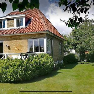Danish Villa With A Lovely Garden & Close To Copenhagen Gentofte Exterior photo