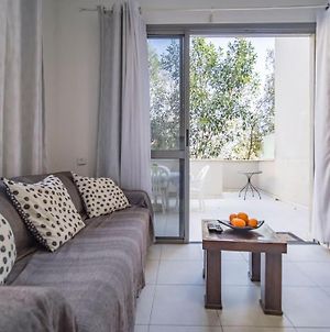 Lovely 2 Rooms With Big Terrace Tel Aviv Exterior photo