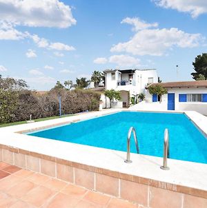 Awesome Home In Vittoria With Outdoor Swimming Pool, Wifi And 2 Bedrooms Exterior photo