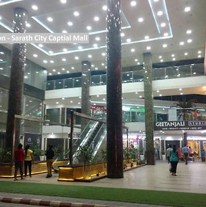 Super Oyo Capital O Hotel Saharsh Grand Near Shilparamam Hyderabad Exterior photo