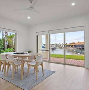 Waterfront Townhouse - Picturesque Marina Views Apartment Port Lincoln Exterior photo