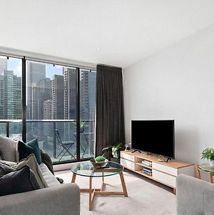 A Stylish & Cozy Apt With City Views In Southbank Melbourne Exterior photo