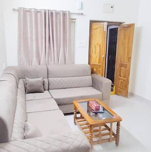 2 Bhk Fully Furnished In Hafeezpet #202 Apartment Hyderabad Exterior photo