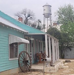 1850 House, Bandera, Texas Villa Exterior photo