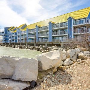 Waterfront Middle Bass Condo With Lake Erie Views! Put-in-Bay Exterior photo