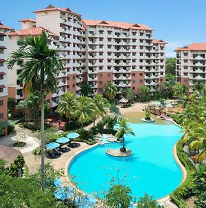 Holiday Inn Resort Batam, An Ihg Hotel Exterior photo