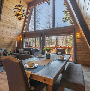 Midnight By Avantstay Remodeled Alpine Meadows A-Frame Exterior photo