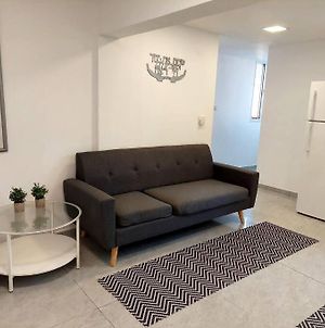 Cute And Cosy 2 Rooms Apartment Ashdod Exterior photo