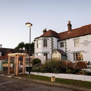 Berkshire Arms By Chef & Brewer Collection Hotel Midgham Exterior photo