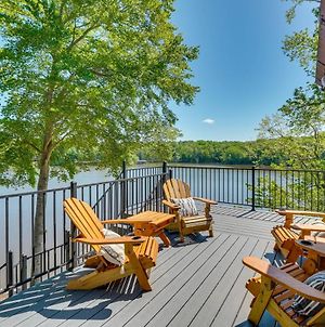Lakefront Vacation Rental With Views And Hot Tub! Bracey Exterior photo