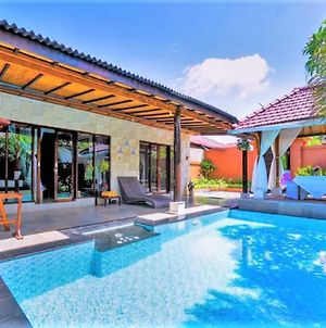 Private Pool Villa In Kuta Badung  Exterior photo