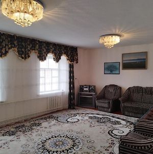 Guest House Erkaiym Kochkor Exterior photo