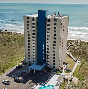Mt803 Beautiful Newly Remodeled Condo With Gulf Views, Beach Boardwalk And Communal Pool Hot Tub Mustang Beach Exterior photo