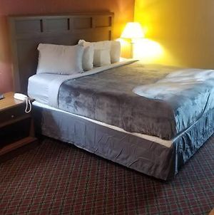 Osu King Bed Hotel Room 203 Booking Stillwater Exterior photo