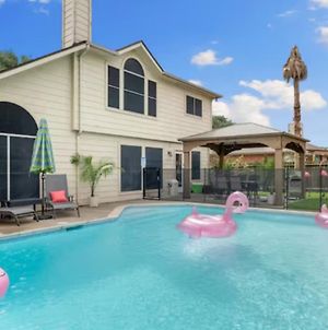 Flamingo Pool Oasis With Covered Patio, Bbq, 4 Br Katy Exterior photo