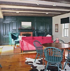 1820 House - Vt Charm + Modern Comforts + Hot Tub Villa Stowe Exterior photo