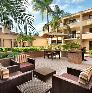Courtyard Fort Myers Cape Coral Hotel Exterior photo